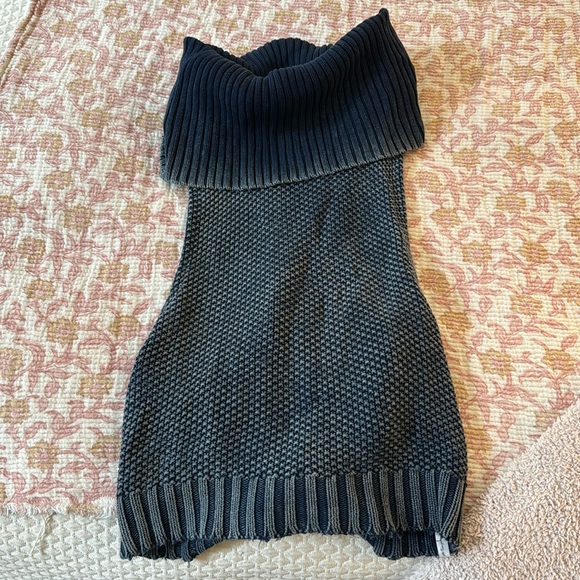 One Teaspoon Parisienne Nights Roll Neck Tank - Picture 4 of 6